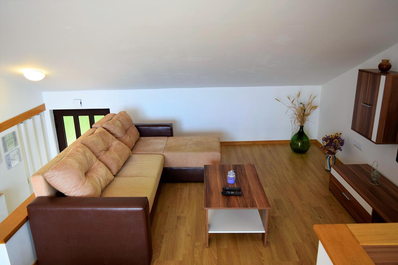 Peter Pan Apartments Palit ภายนอก รูปภาพ